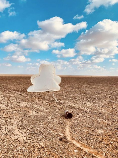 Giải nhất Ảnh Môi trường - 'Clouds' - Tác giả Einat Shteckler chụp băng iPhone 11