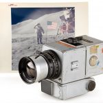 Chiếc máy ảnh Hassabled chụp hạ cánh lần đầu trên mặt trăng