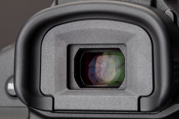 Khung ngắm quang học (OVF) có trên các loại máy ảnh DSLR